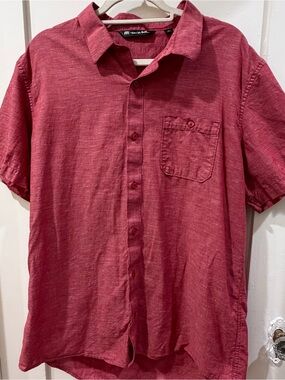 Travis Mathew Red Short-Sleeve Button-Down Shirt
